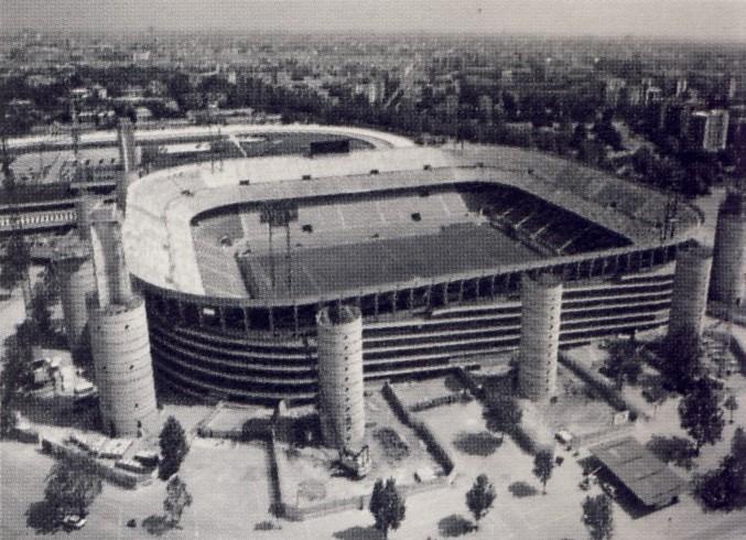 Construction of the third tier circa 1988. | © Unknown.