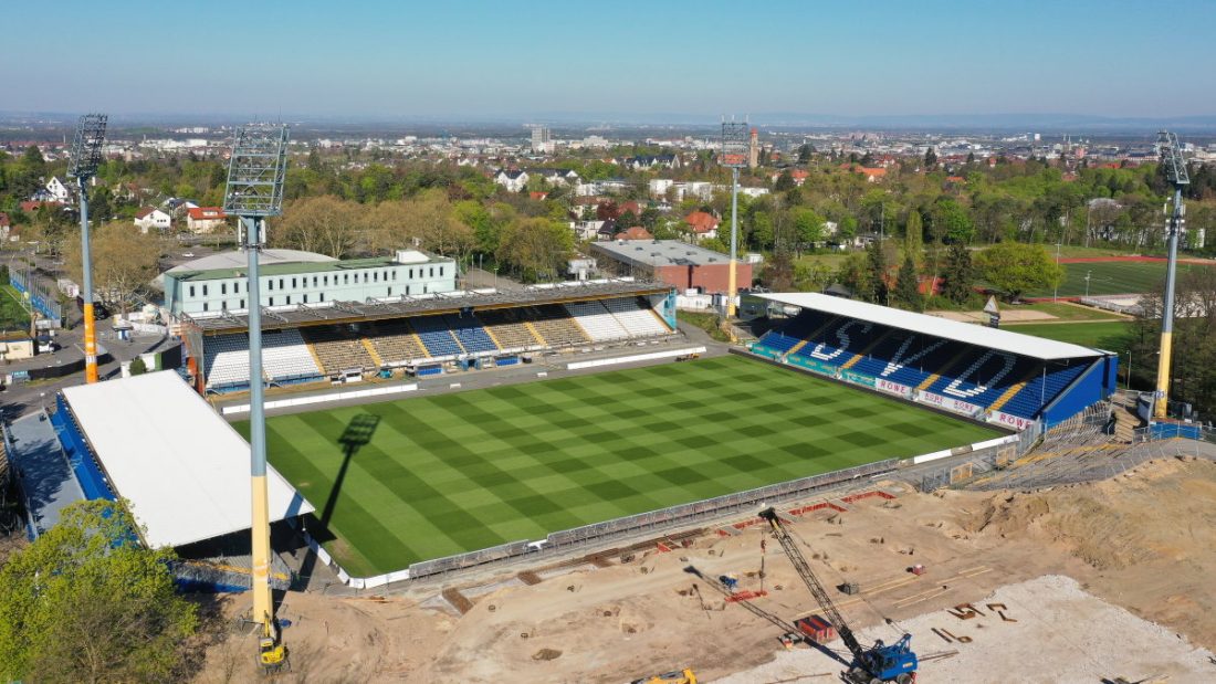 Merck-Stadion am Böllenfalltor